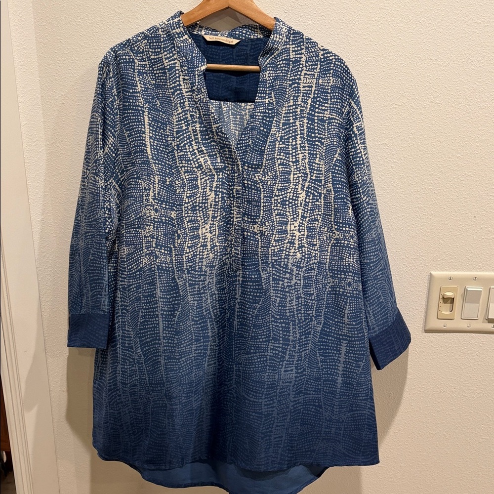 Soft Surroundings Blue White Patterned Split-Neck… - image 1